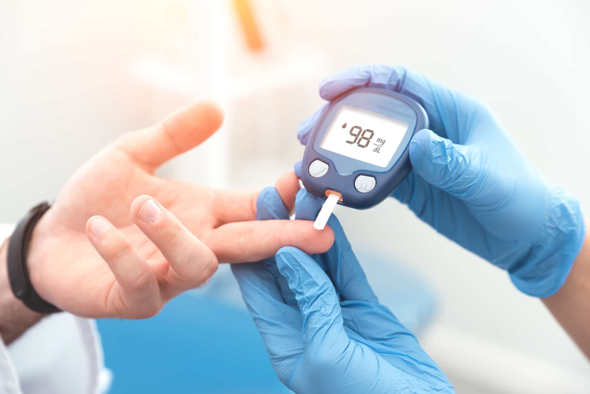 check blood sugar with glucometer